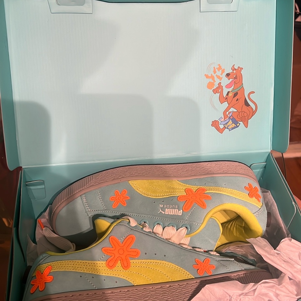 Scooby doo brand new men size 9 pumas